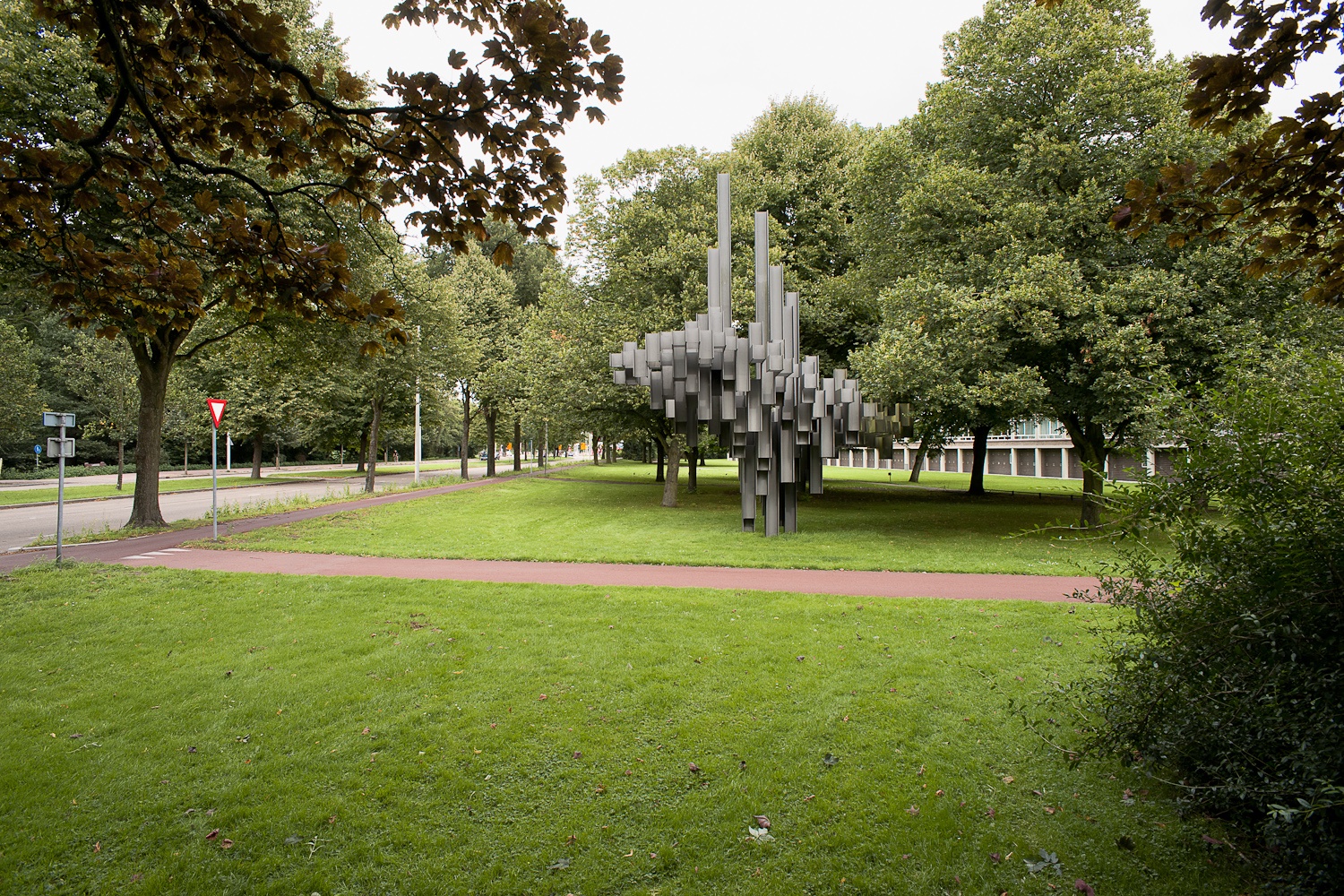 Moderne stad, André Volten, 1965, Bezuidenhoutseweg, Mariahoeve. Foto: Ralph Kämena