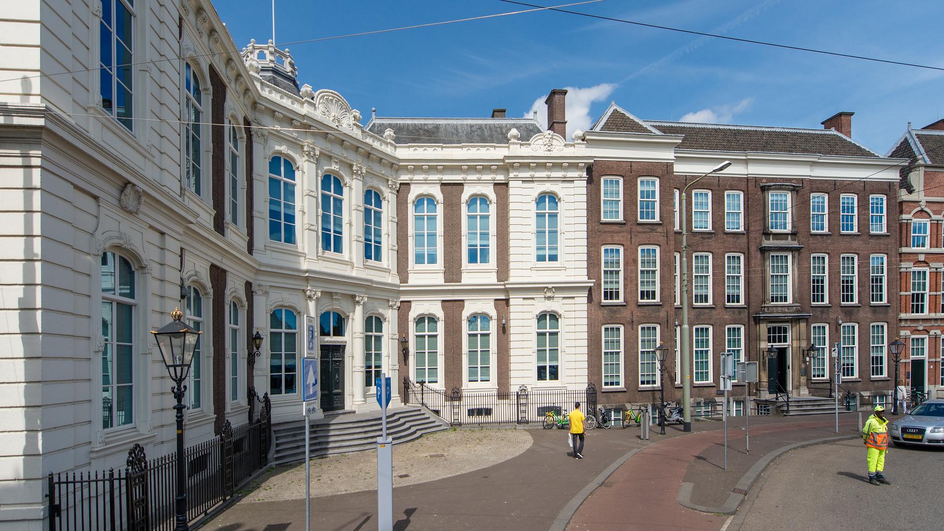 Bezoek Raad van State in Paleis Kneuterdijk op 7 mei