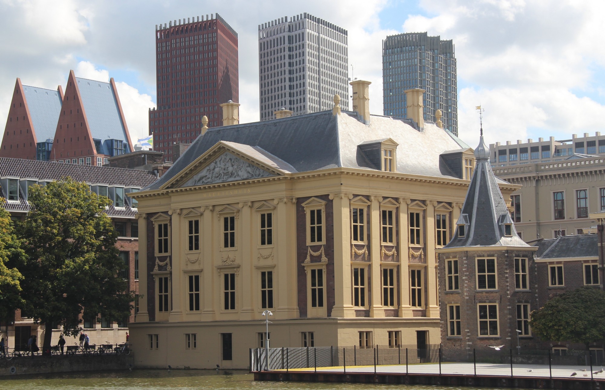 Boekbespreking Het Haagse stadsbeeld