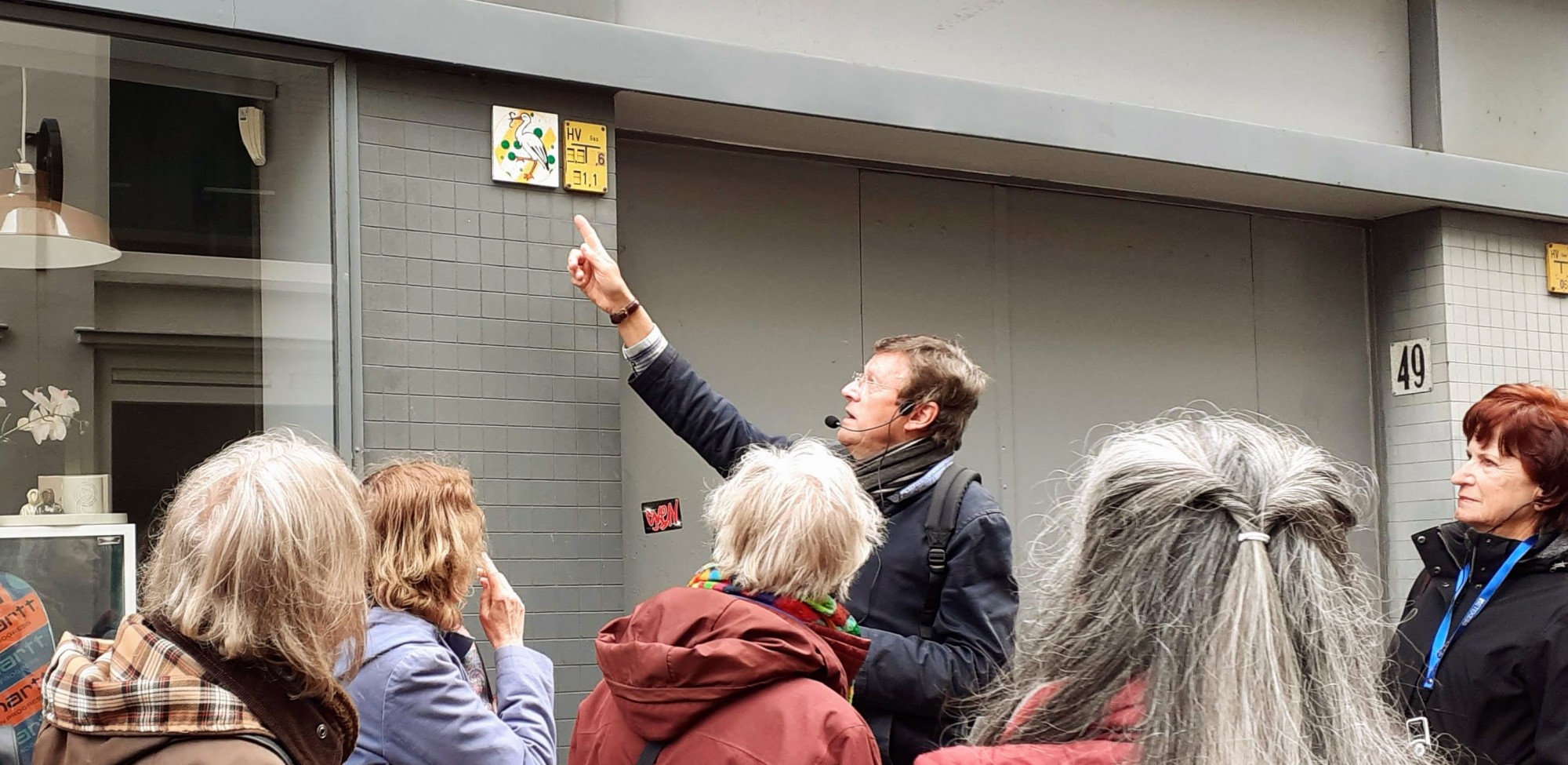  Impressie wandeling langs ooievaarsafbeeldingen in de binnenstad 19 en 24 april 2025