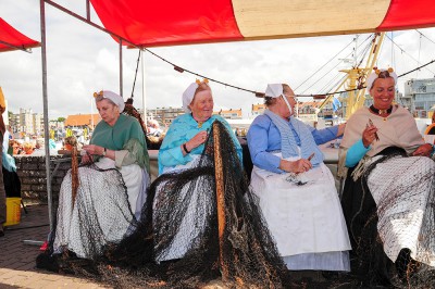 2014-10	Nettenboetsters op Vlaggetjesdag, Scheveningen	Marlies Terstegge