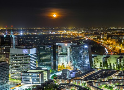 2014-8		Opkomende maan boven de Utrechtse Baan	Willem Verheijen